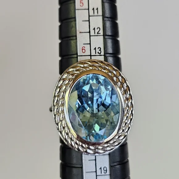 Genuine Swiss Blue Topaz Ring Sterling Silver Size 7.5! - Picture 10 of 13